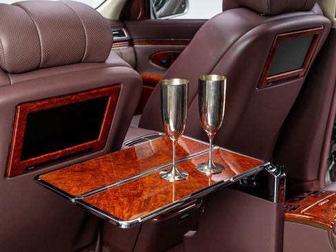Used 2005 Maybach 57 RWD image 32
