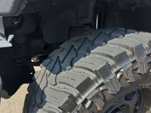 Used 2015 Jeep Wrangler Unlimited Rubicon w/ Dual Top Group AWD/4WD image 37