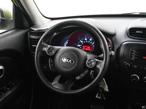 Used 2014 Kia Soul FWD image 14