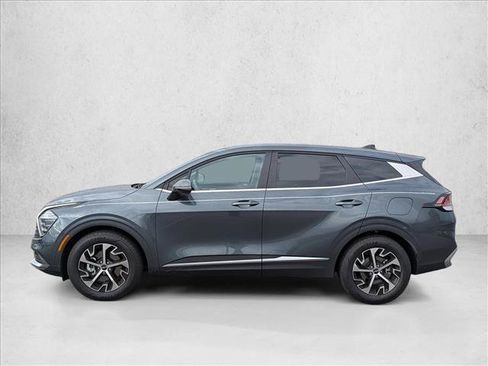 Used 2024 Kia Sportage EX image 8