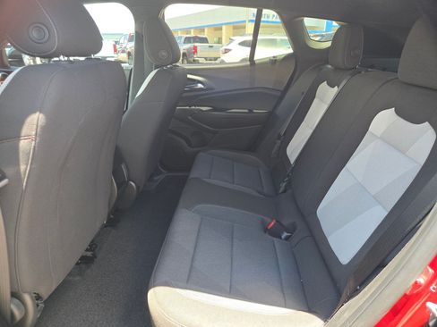 Used 2024 Chevrolet Trax RS w/ Sunroof Package FWD image 13