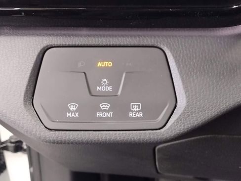 New 2026 Volkswagen ID.4 Pro AWD/4WD image 22