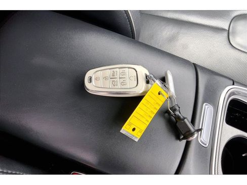 Used 2023 Hyundai Santa Fe Limited image 14