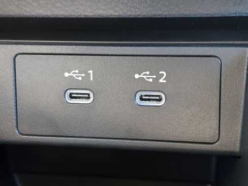 New 2026 Nissan Kicks SR w/ Cold Weather Package image 6