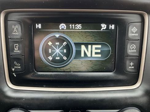 Used 2016 Jeep Grand Cherokee Laredo image 21