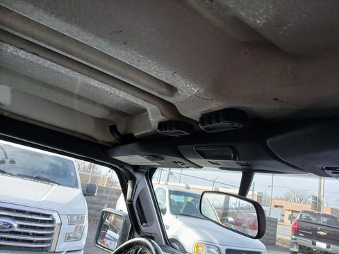 Used 2020 Jeep Wrangler Unlimited Sahara image 10