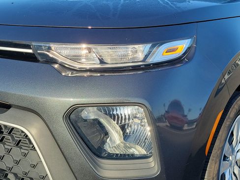 Used 2022 Kia Soul LX FWD image 10