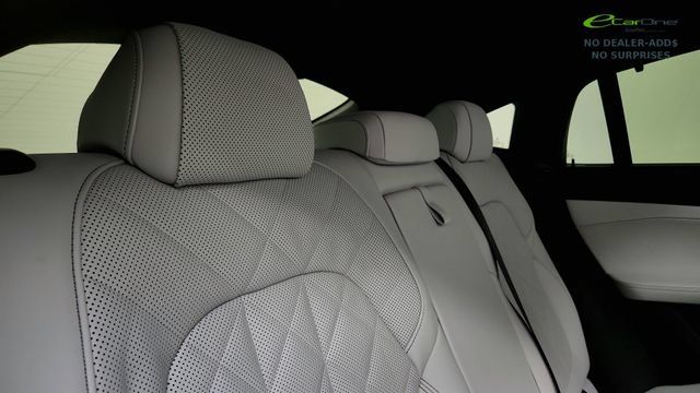 Used 2026 BMW X6 M60i AWD/4WD image 40