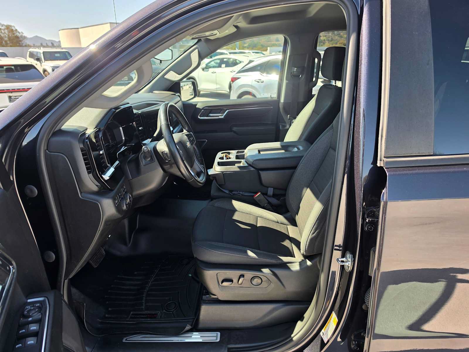 Used 2024 Chevrolet Silverado 1500 LT w/ Safety Package AWD/4WD image 20
