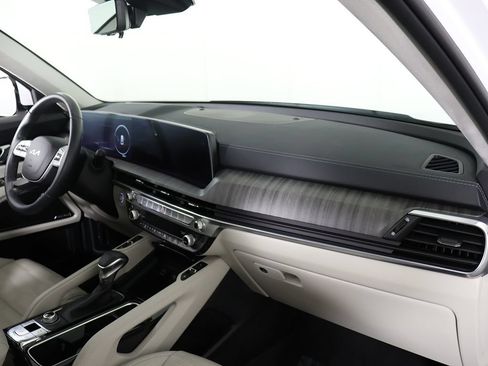 Certified 2025 Kia Telluride SX Prestige AWD/4WD image 36