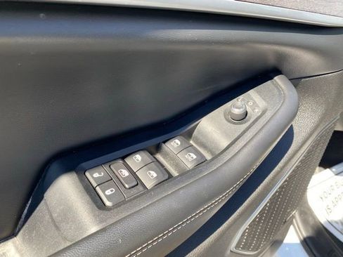 Used 2024 Jeep Grand Cherokee Limited w/ Black Appearance Package AWD/4WD image 19