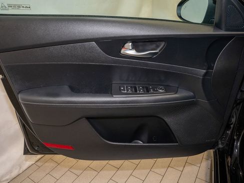 Used 2023 Kia Forte GT-Line w/ GT-Line Premium Package image 11