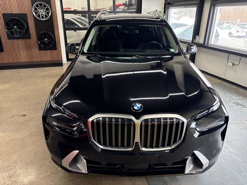 Used 2023 BMW X7 xDrive40i w/ Premium Package image 12