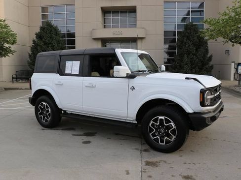 Used 2024 Ford Bronco Outer Banks AWD/4WD image 1
