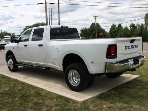 Used 2025 RAM 3500 Tradesman AWD/4WD image 34