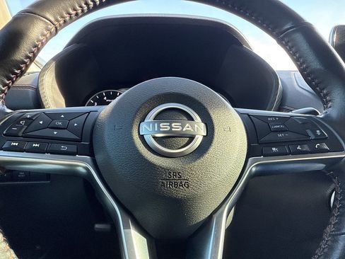 Used 2024 Nissan Sentra SR FWD image 29