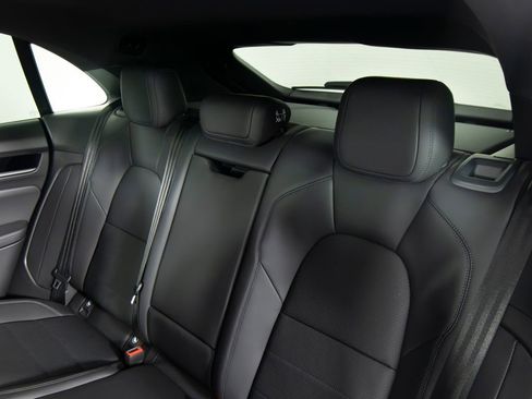 New 2026 Porsche Macan 4 Electric AWD/4WD image 38