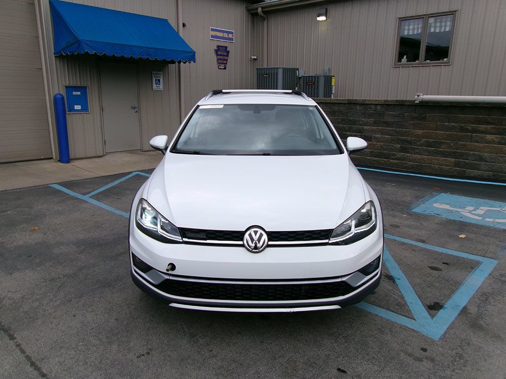 Used 2019 Volkswagen Golf Alltrack S AWD/4WD image 4