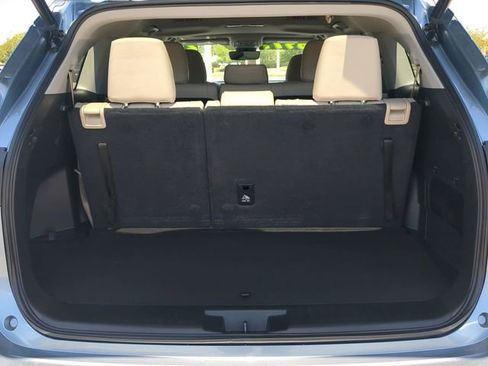 Used 2023 Toyota Highlander XLE image 13