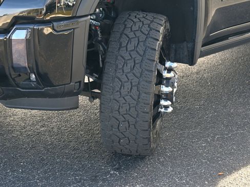 Used 2024 GMC Sierra 3500 Denali Ultimate image 38