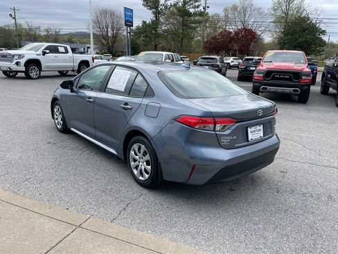 Used 2025 Toyota Corolla LE FWD image 46