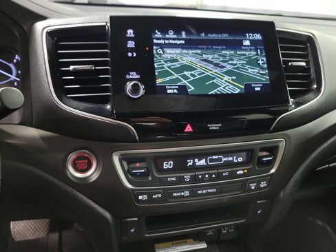 Used 2022 Honda Passport TrailSport image 18