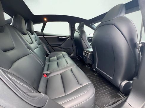 Used 2020 Tesla Model S Long Range AWD/4WD image 25