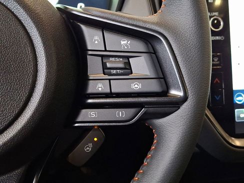 New 2026 Subaru Crosstrek 2.5i Limited w/ Crosstrek Mirror Package AWD/4WD image 13