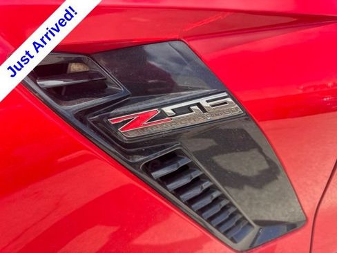 Used 2015 Chevrolet Corvette Z06 w/ 3LZ Preferred Equipment Group RWD image 8