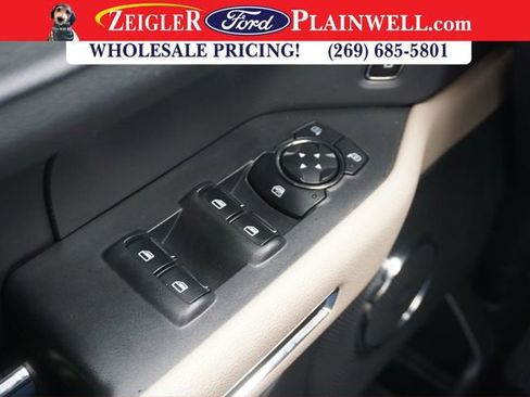 Used 2024 Ford Expedition XLT image 30