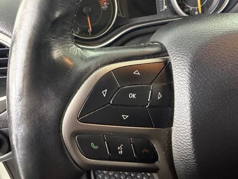 Used 2019 Jeep Cherokee Sport w/ Cold Weather Group AWD/4WD image 16