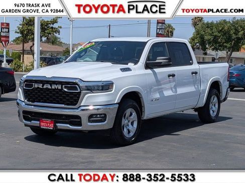 Used 2025 RAM 1500 Big Horn image 1