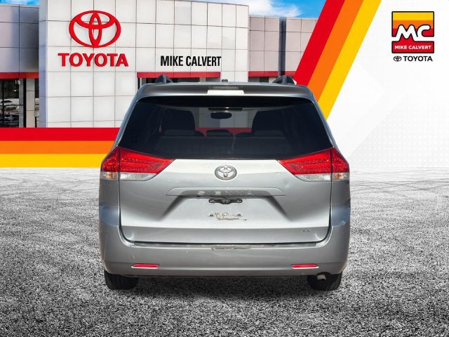 Used 2012 Toyota Sienna LE FWD image 7