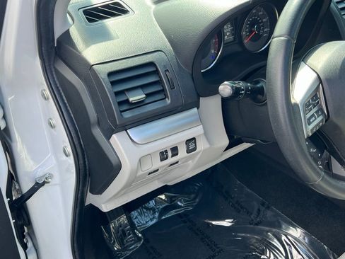 Used 2014 Subaru Forester 2.5i Limited AWD/4WD image 11