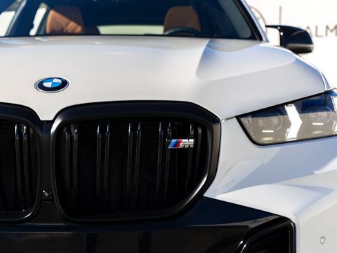 Used 2024 BMW X5 M60i image 9