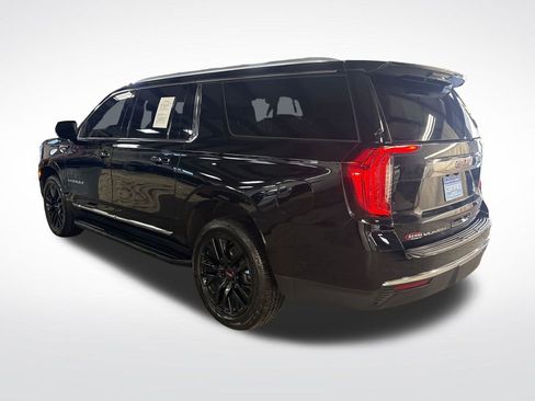 Certified 2023 GMC Yukon XL SLT AWD/4WD image 3