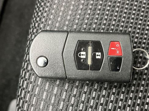 Used 2012 MAZDA MAZDA3 i Touring FWD image 21