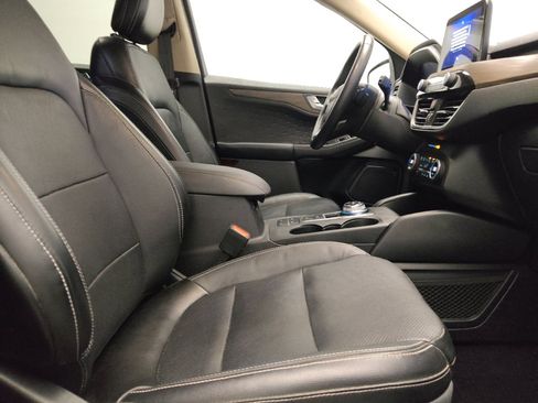 Used 2020 Ford Escape Titanium AWD/4WD image 21