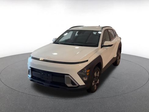 Used 2025 Hyundai Kona SEL image 7