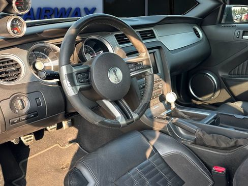 Used 2010 Ford Mustang Shelby GT500 RWD image 14
