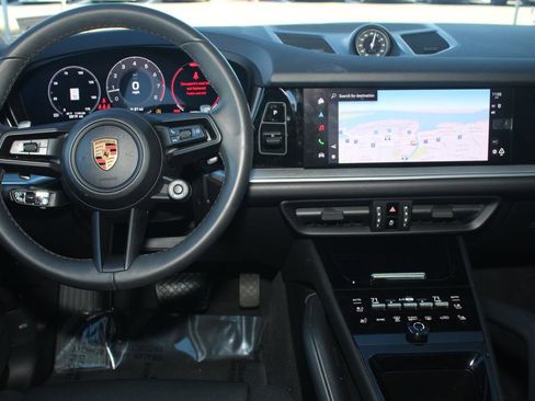 Certified 2025 Porsche Cayenne Coupe AWD/4WD image 6