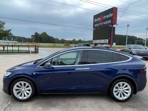 Used 2018 Tesla Model X 75D AWD/4WD image 5