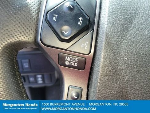 Used 2023 Toyota Tacoma TRD Off-Road w/ TRD Premium Off Road Package AWD/4WD image 18