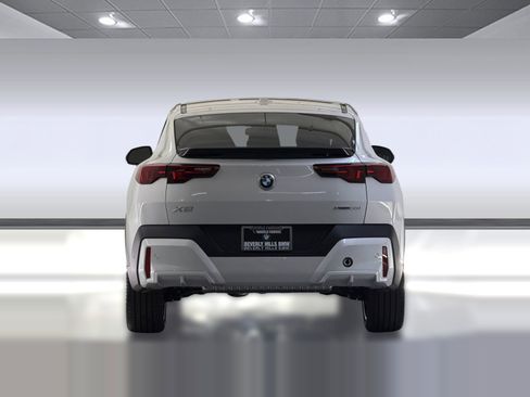 Used 2026 BMW X2 xDrive28i w/ Convenience Package AWD/4WD image 9