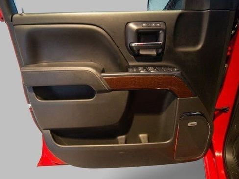 Certified 2014 GMC Sierra 1500 SLT w/ SLT Crew Cab Value Package image 11