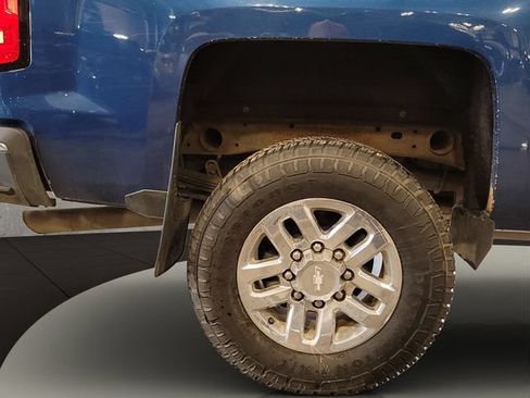 Used 2015 Chevrolet Silverado 2500 LTZ w/ LTZ Plus Package AWD/4WD image 29