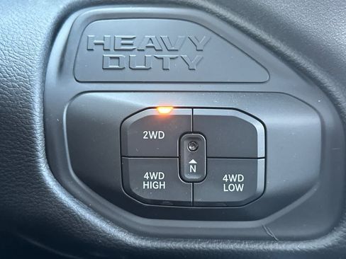 New 2026 RAM 2500 Laramie AWD/4WD image 33
