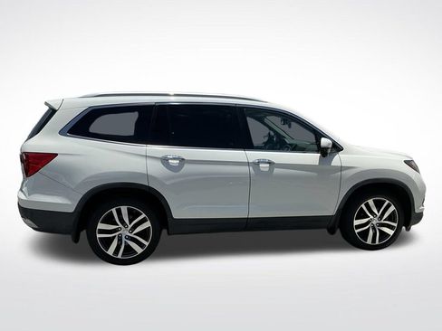 Used 2017 Honda Pilot Touring image 43