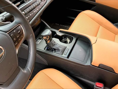 Used 2024 Lexus ES 350 w/ Premium Package FWD image 17