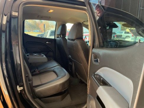 Used 2022 Chevrolet Colorado Z71 w/ Safety Package AWD/4WD image 28